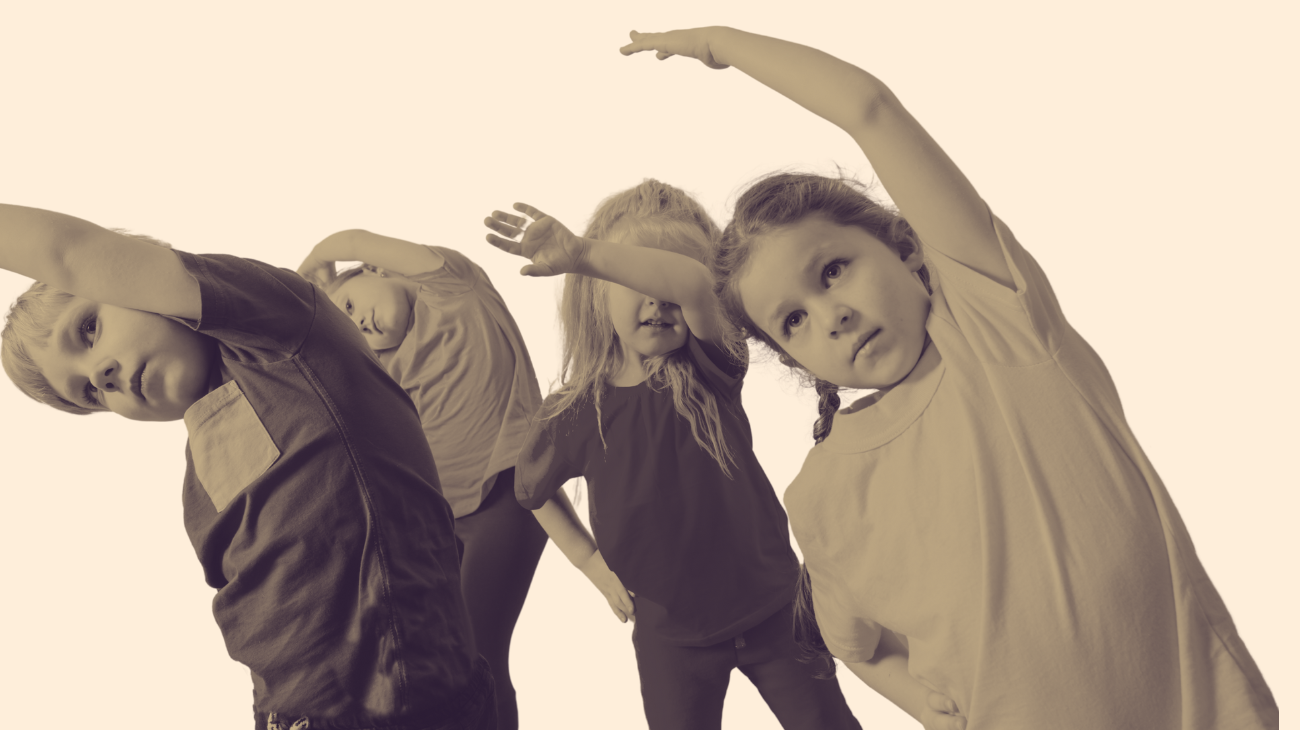 Foto stretchende kinderen
